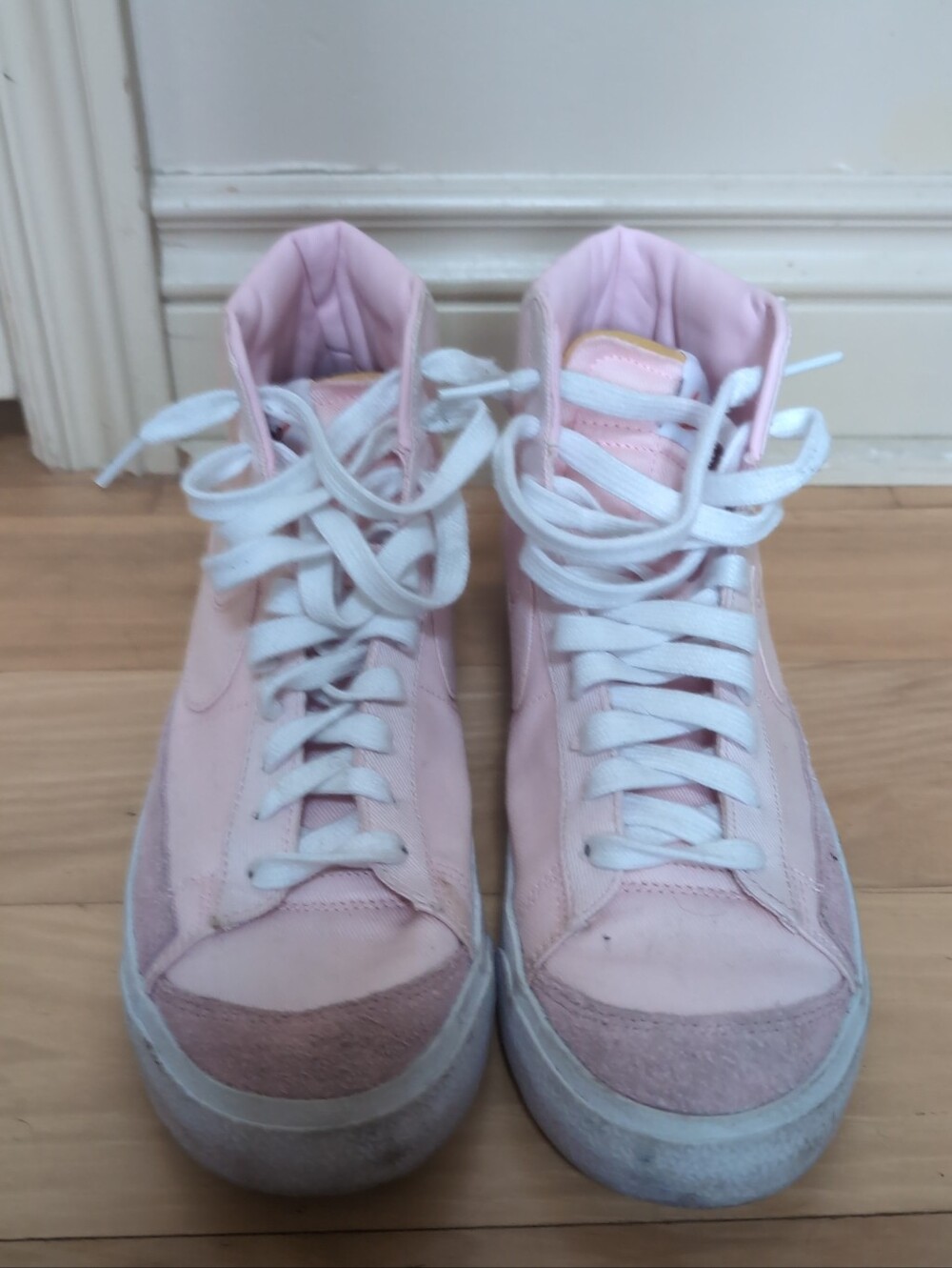 Nike BLAZER'77 Pink Canvas Size 8.5, Used